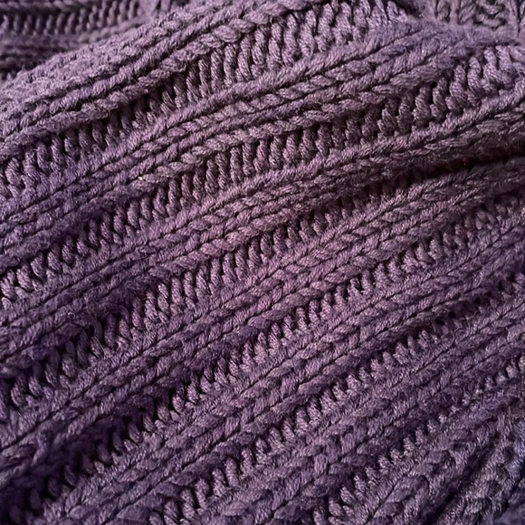 Jennifer Lopez Navy Sleeveless Knit Sweater/ Side Tie Feature & Gold Hardware 2X - Picture 7 of 9